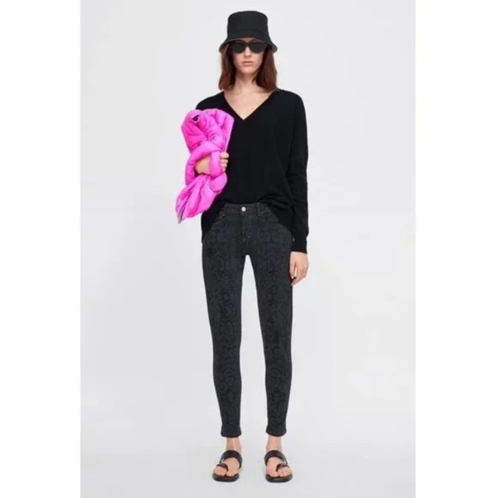 Zara Mid Rise Skinny Jeans - Snake Print size 10 NWT
